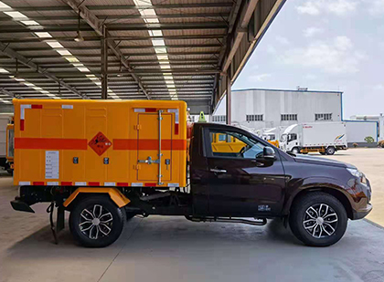 礼泉爆破器材运输车