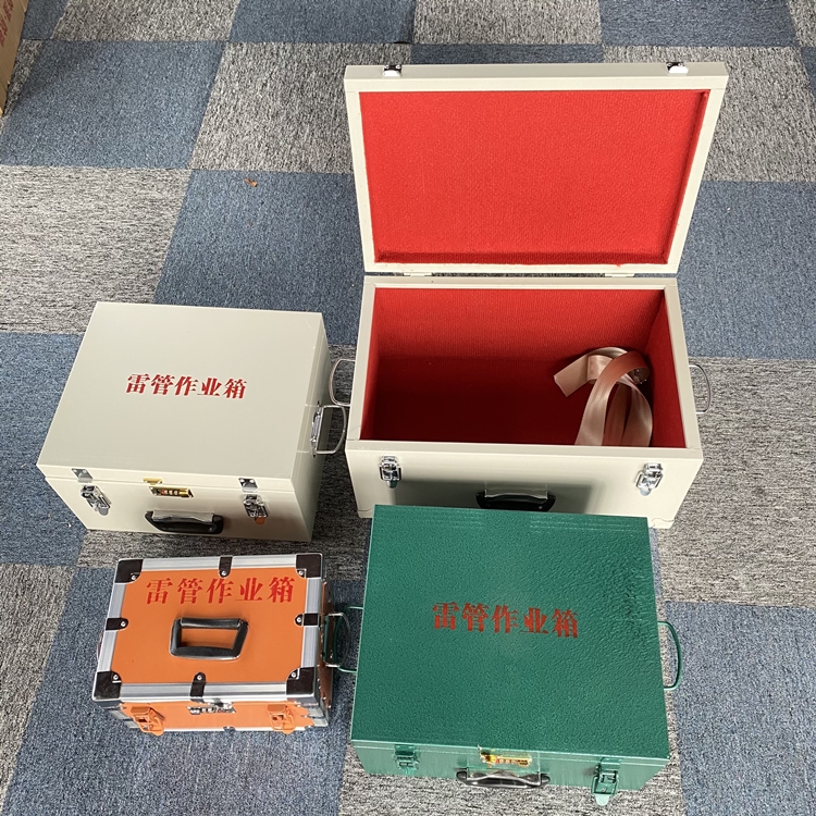 礼泉爆破工程作业箱如何选择？玻璃钢与传统材质的全面对比
